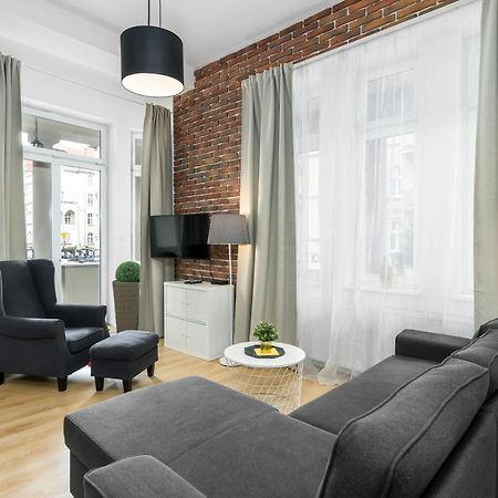 Apartment Poznan Mtp Chelmonskiego By Noclegi Renters Luaran gambar
