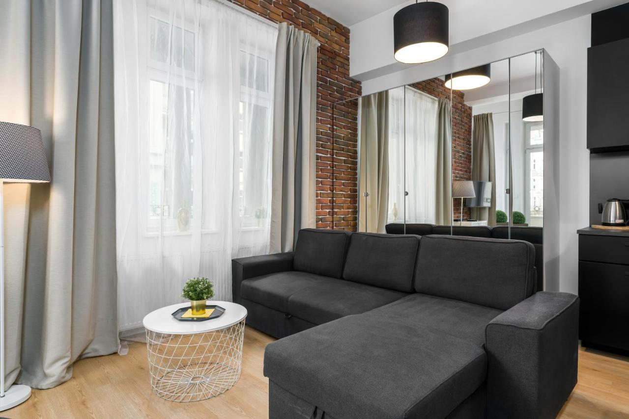 Apartment Poznan Mtp Chelmonskiego By Noclegi Renters Luaran gambar