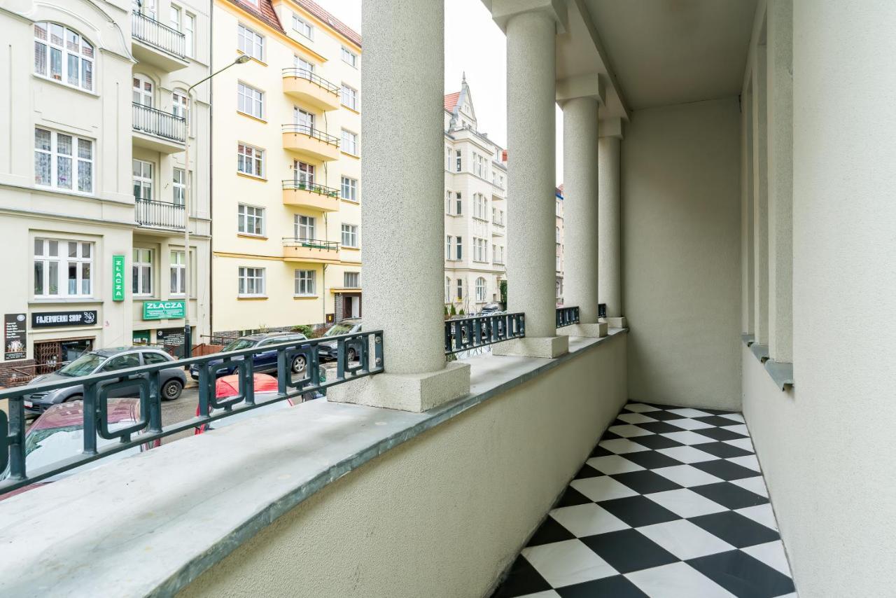 Apartment Poznan Mtp Chelmonskiego By Noclegi Renters Luaran gambar