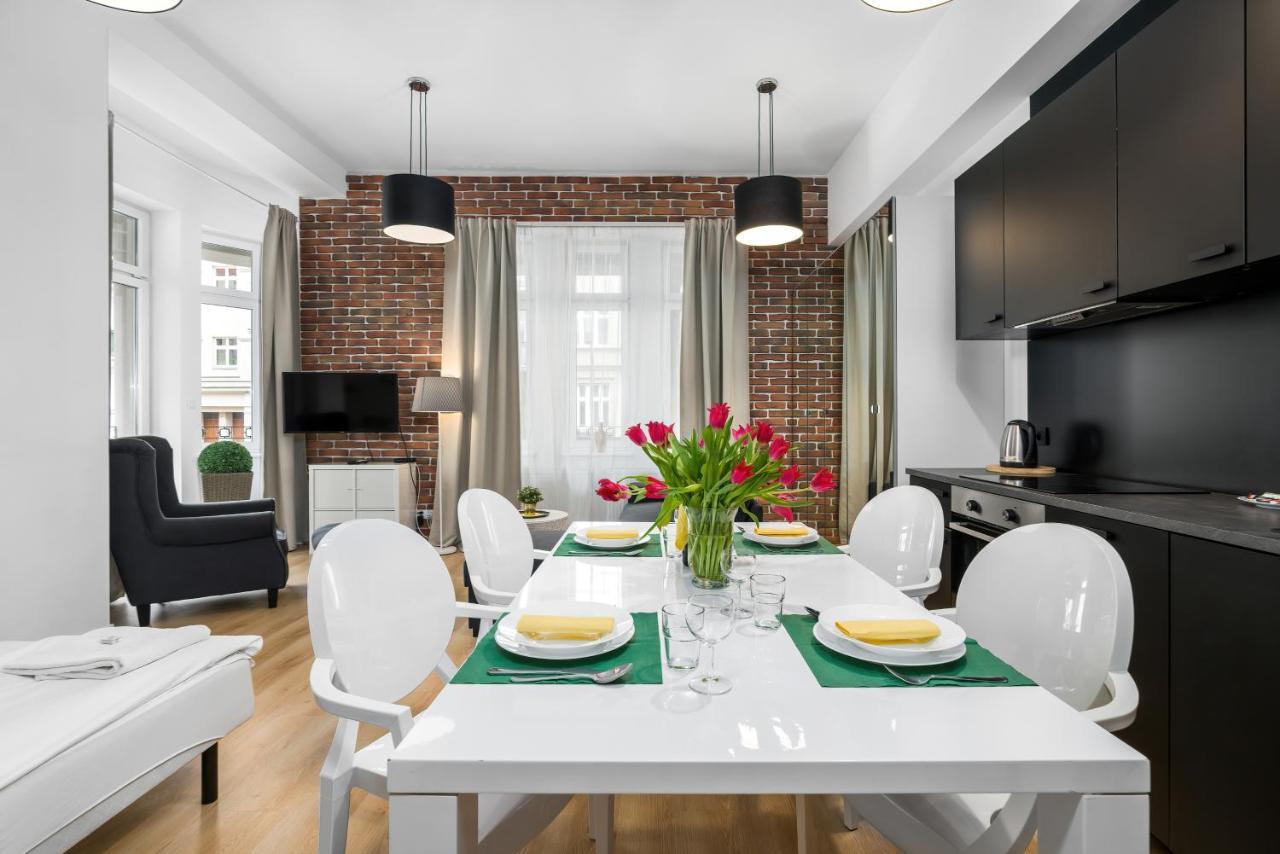 Apartment Poznan Mtp Chelmonskiego By Noclegi Renters Luaran gambar
