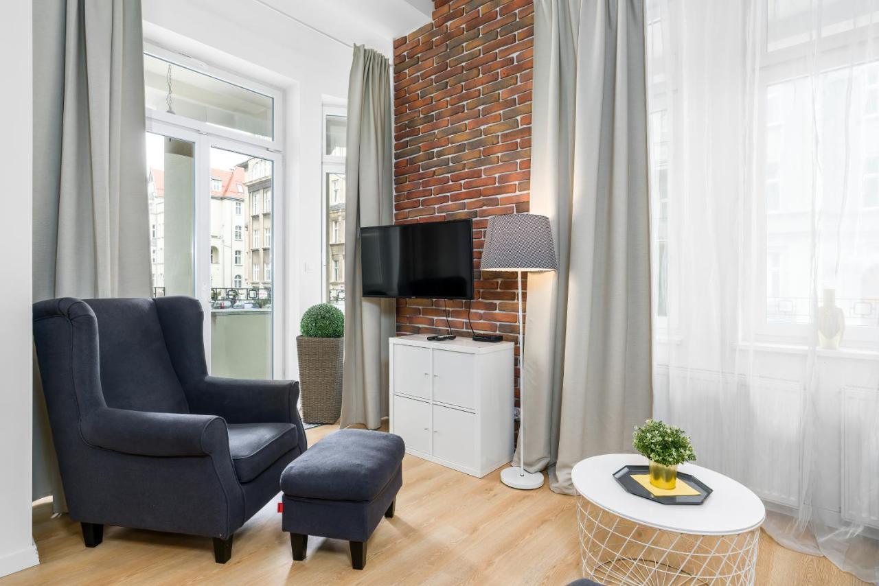 Apartment Poznan Mtp Chelmonskiego By Noclegi Renters Luaran gambar