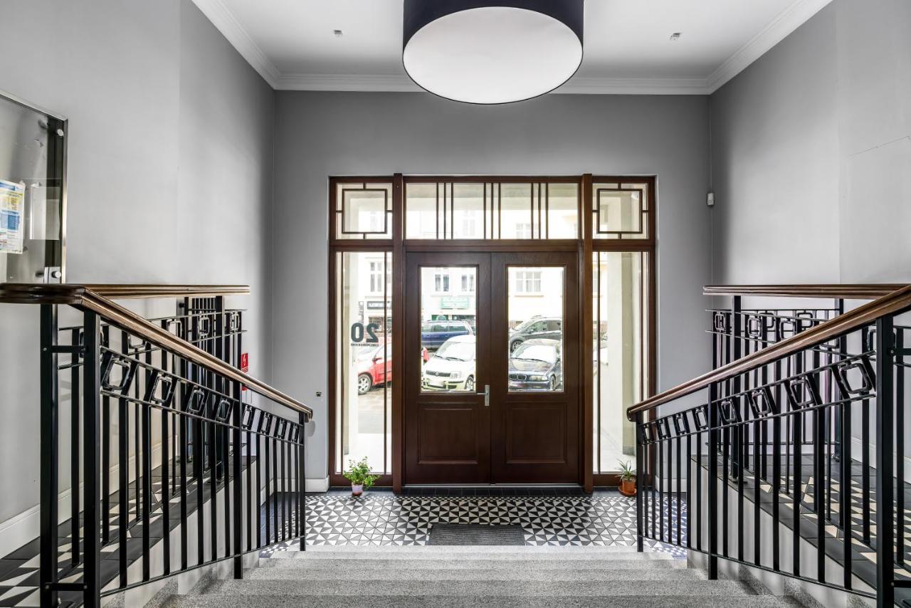 Apartment Poznan Mtp Chelmonskiego By Noclegi Renters Luaran gambar